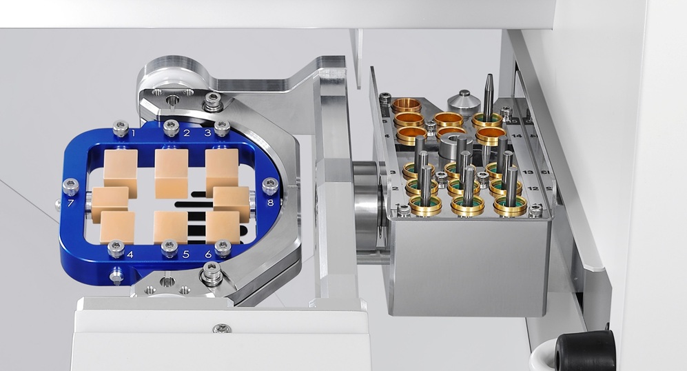 15本ATC(オートツールチェンジャー)